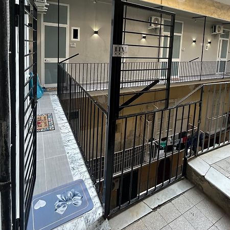 Valentino Caracciolo 105 Apartment Napoli Ngoại thất bức ảnh