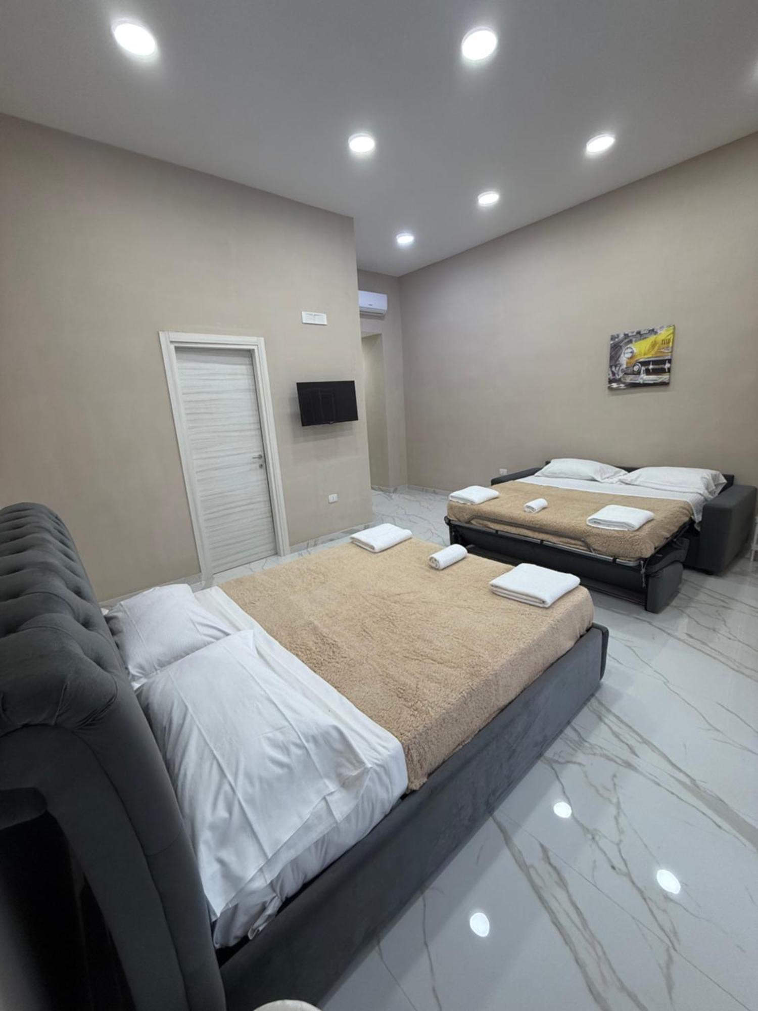 Valentino Caracciolo 105 Apartment Napoli Ngoại thất bức ảnh