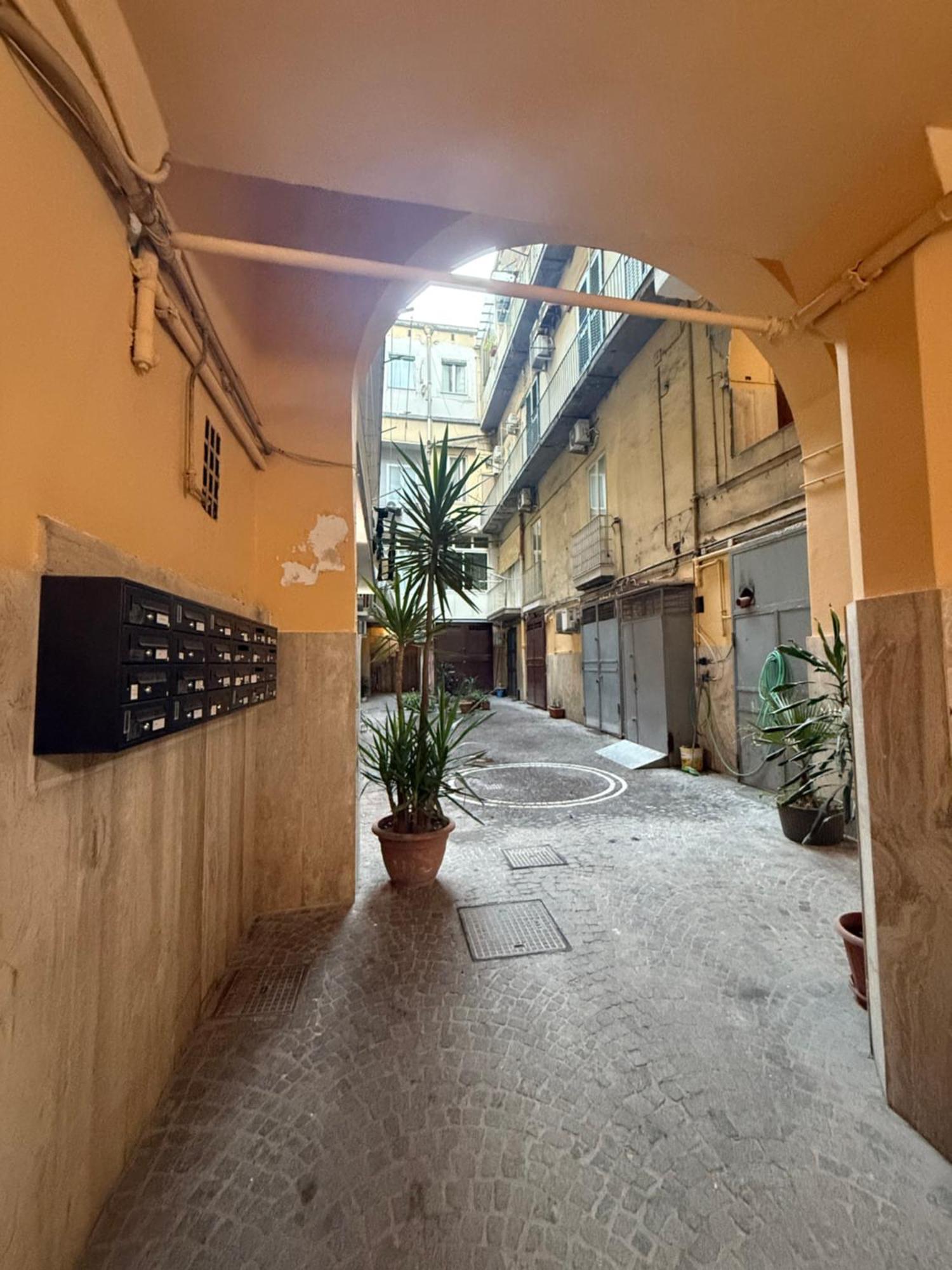 Valentino Caracciolo 105 Apartment Napoli Ngoại thất bức ảnh