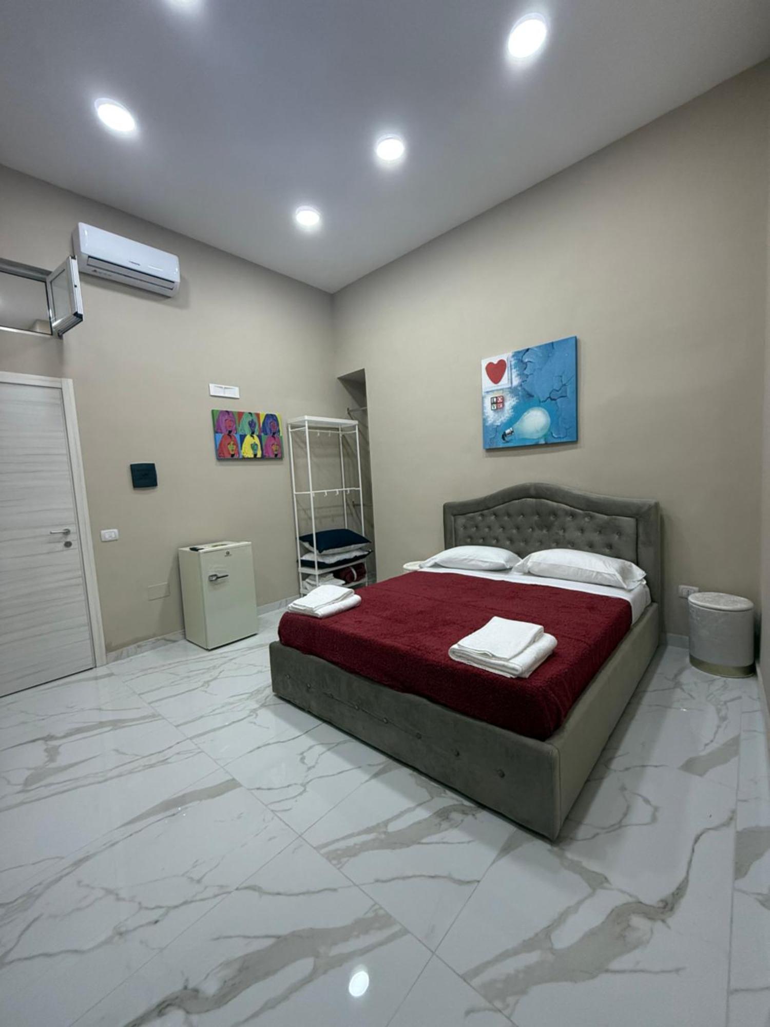 Valentino Caracciolo 105 Apartment Napoli Ngoại thất bức ảnh