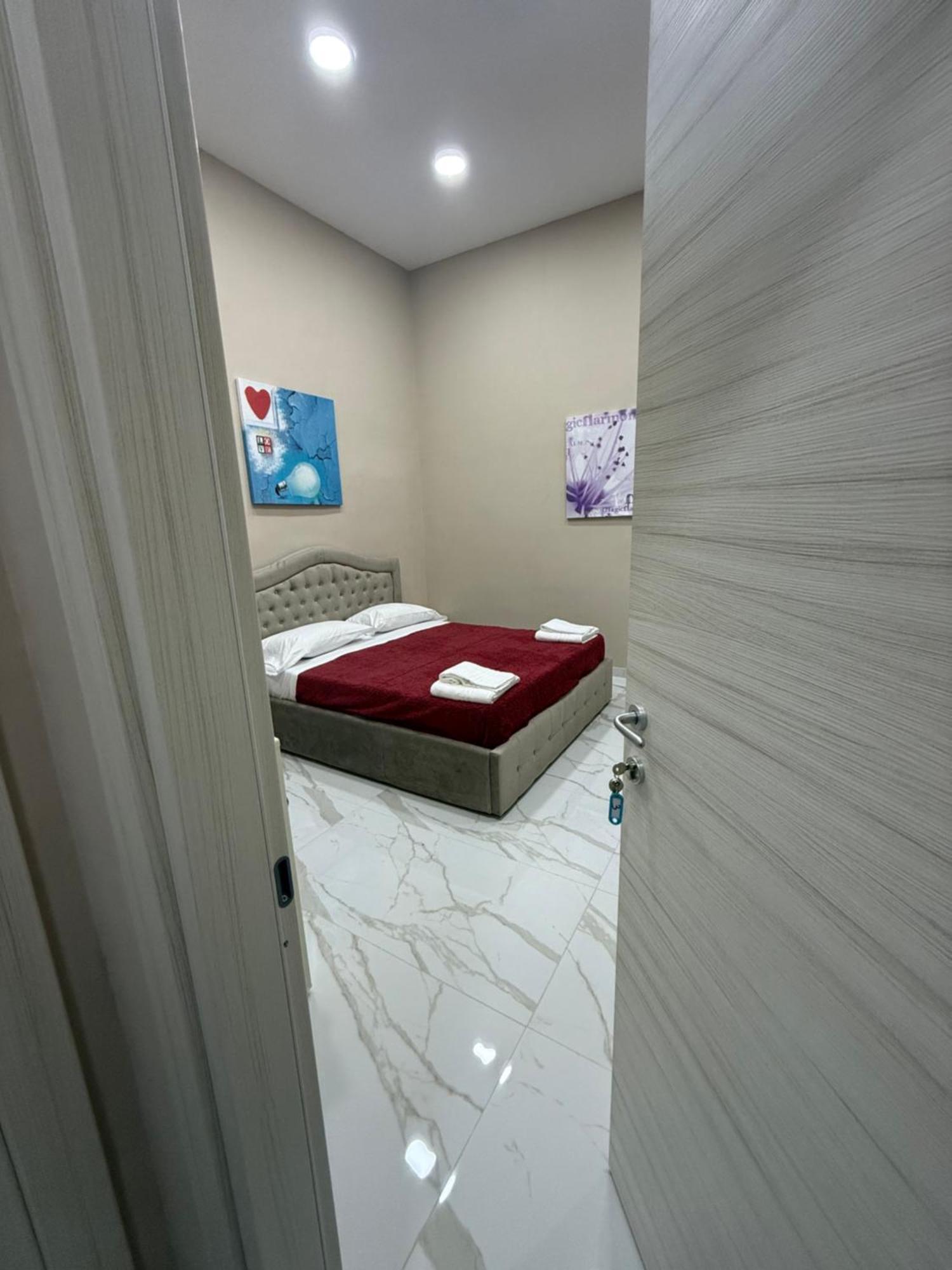 Valentino Caracciolo 105 Apartment Napoli Ngoại thất bức ảnh