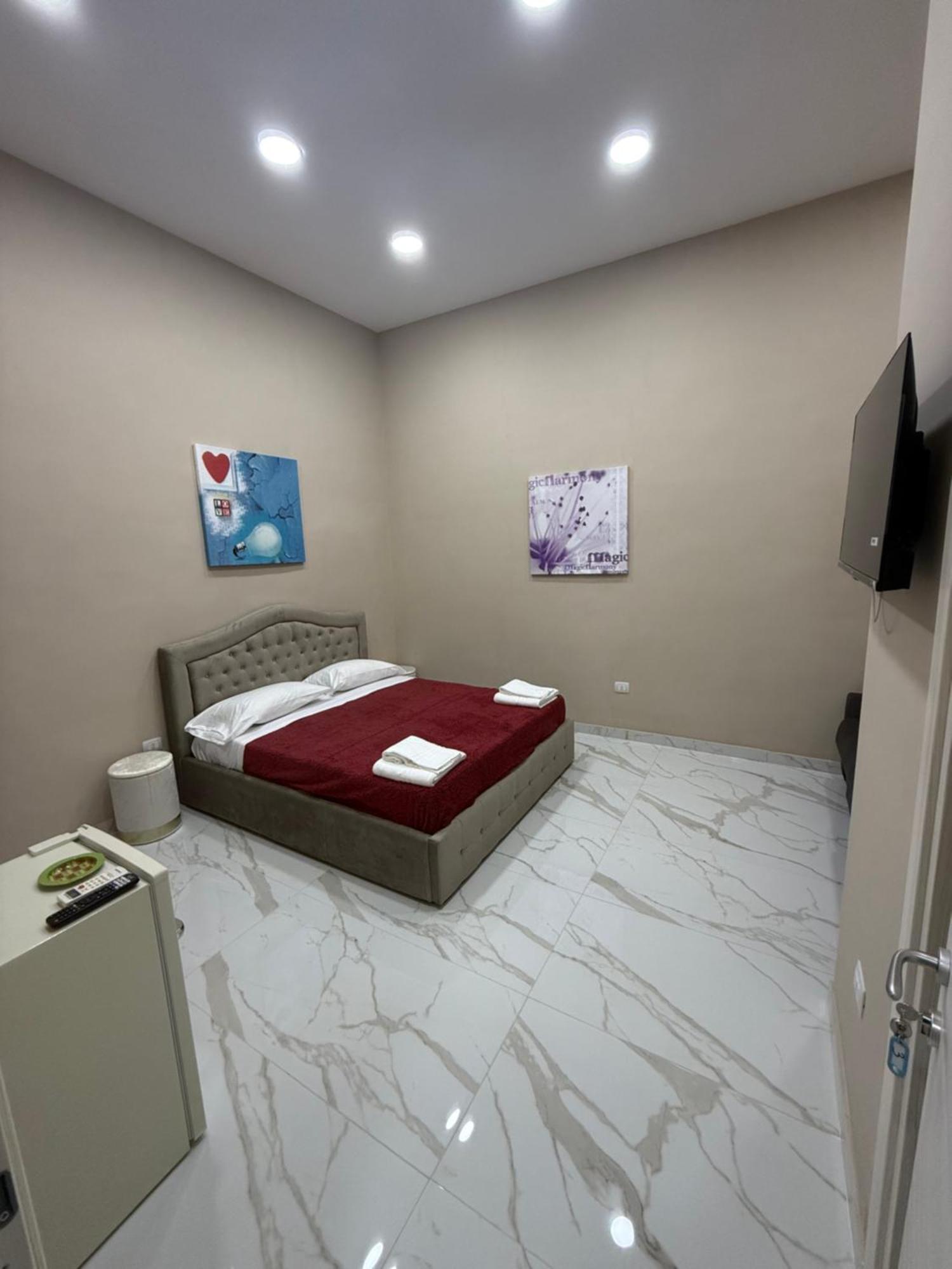 Valentino Caracciolo 105 Apartment Napoli Ngoại thất bức ảnh