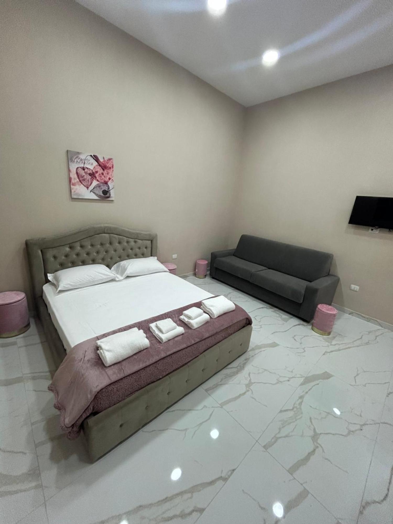 Valentino Caracciolo 105 Apartment Napoli Ngoại thất bức ảnh