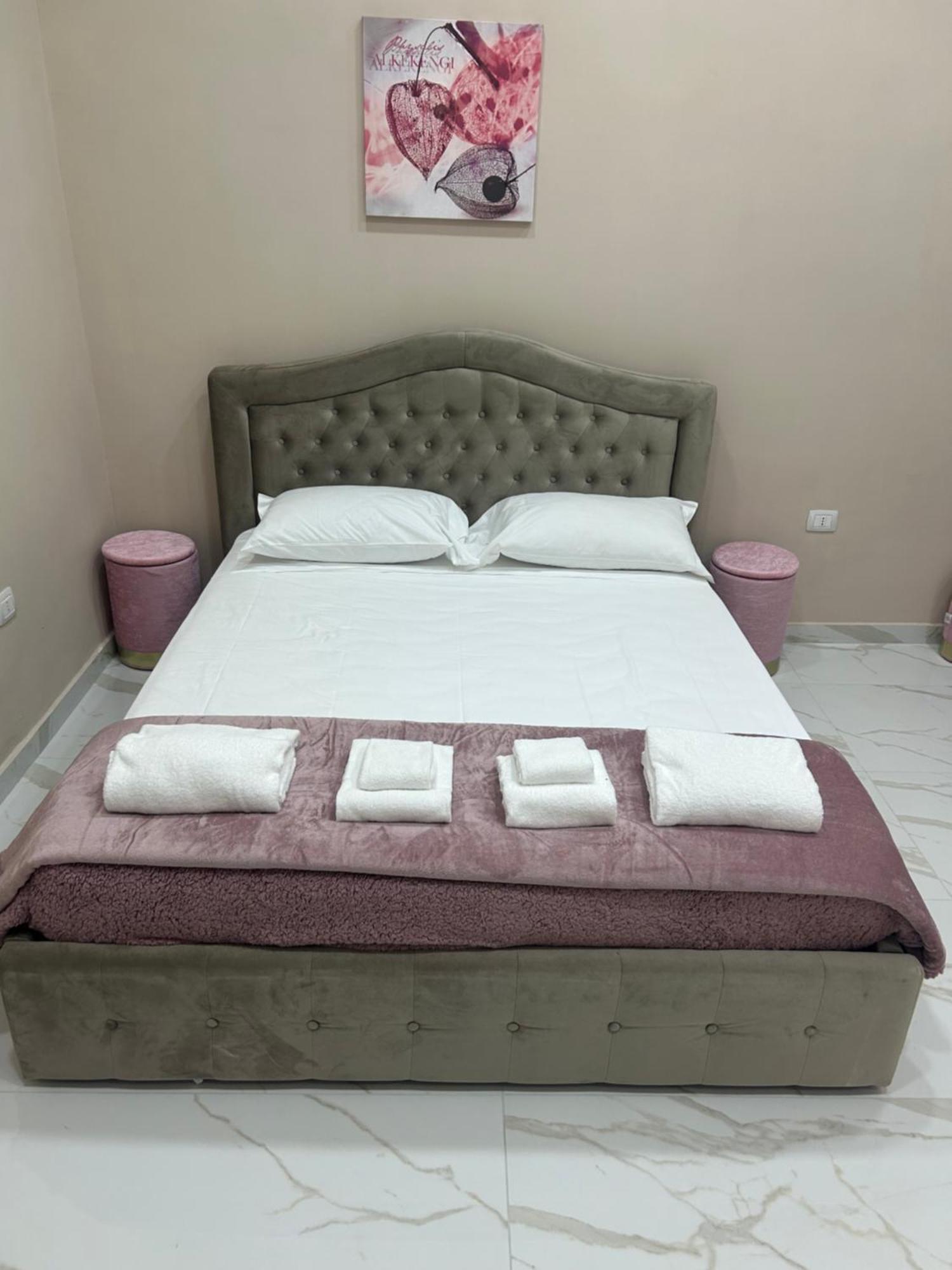 Valentino Caracciolo 105 Apartment Napoli Ngoại thất bức ảnh