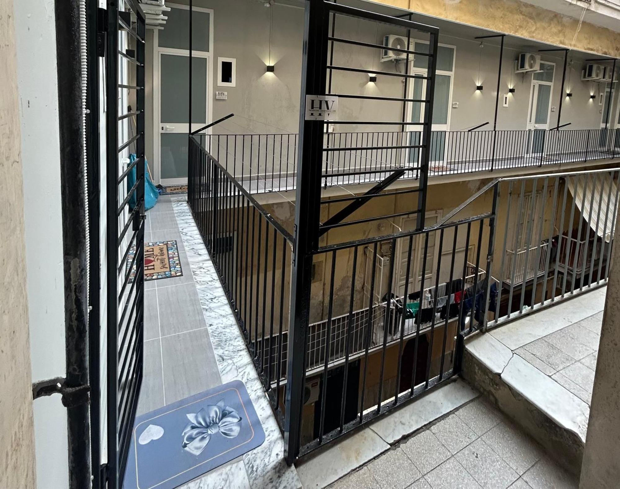 Valentino Caracciolo 105 Apartment Napoli Ngoại thất bức ảnh