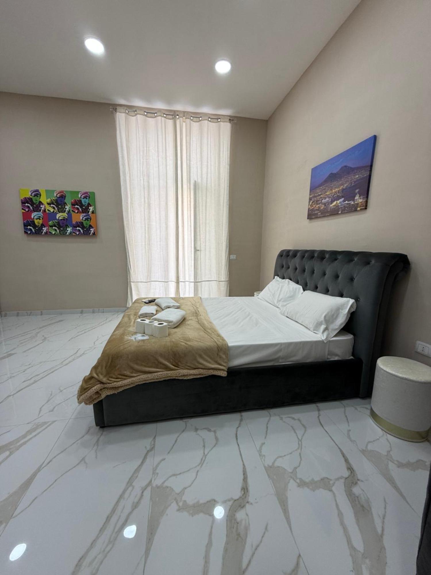 Valentino Caracciolo 105 Apartment Napoli Ngoại thất bức ảnh