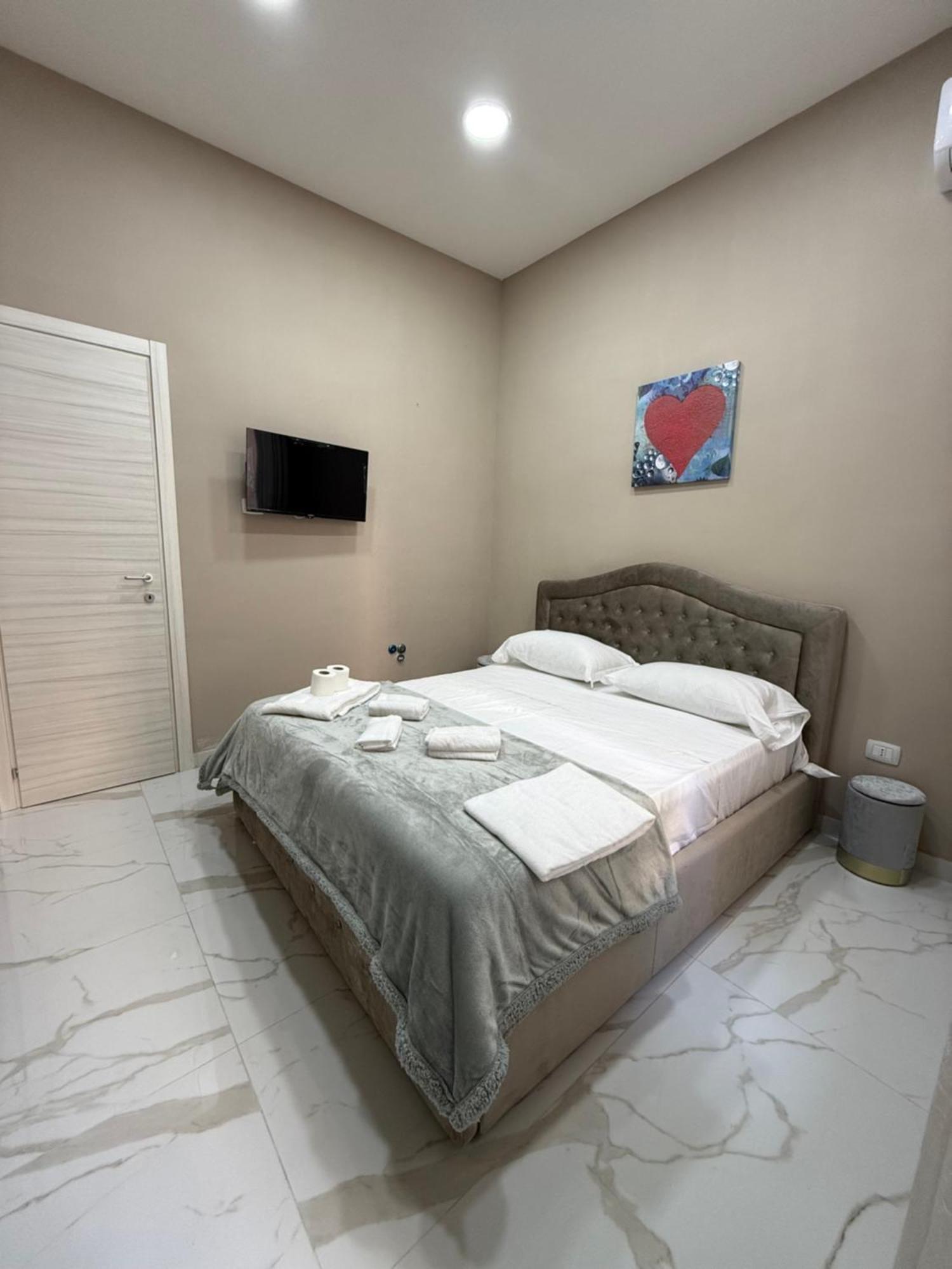 Valentino Caracciolo 105 Apartment Napoli Ngoại thất bức ảnh