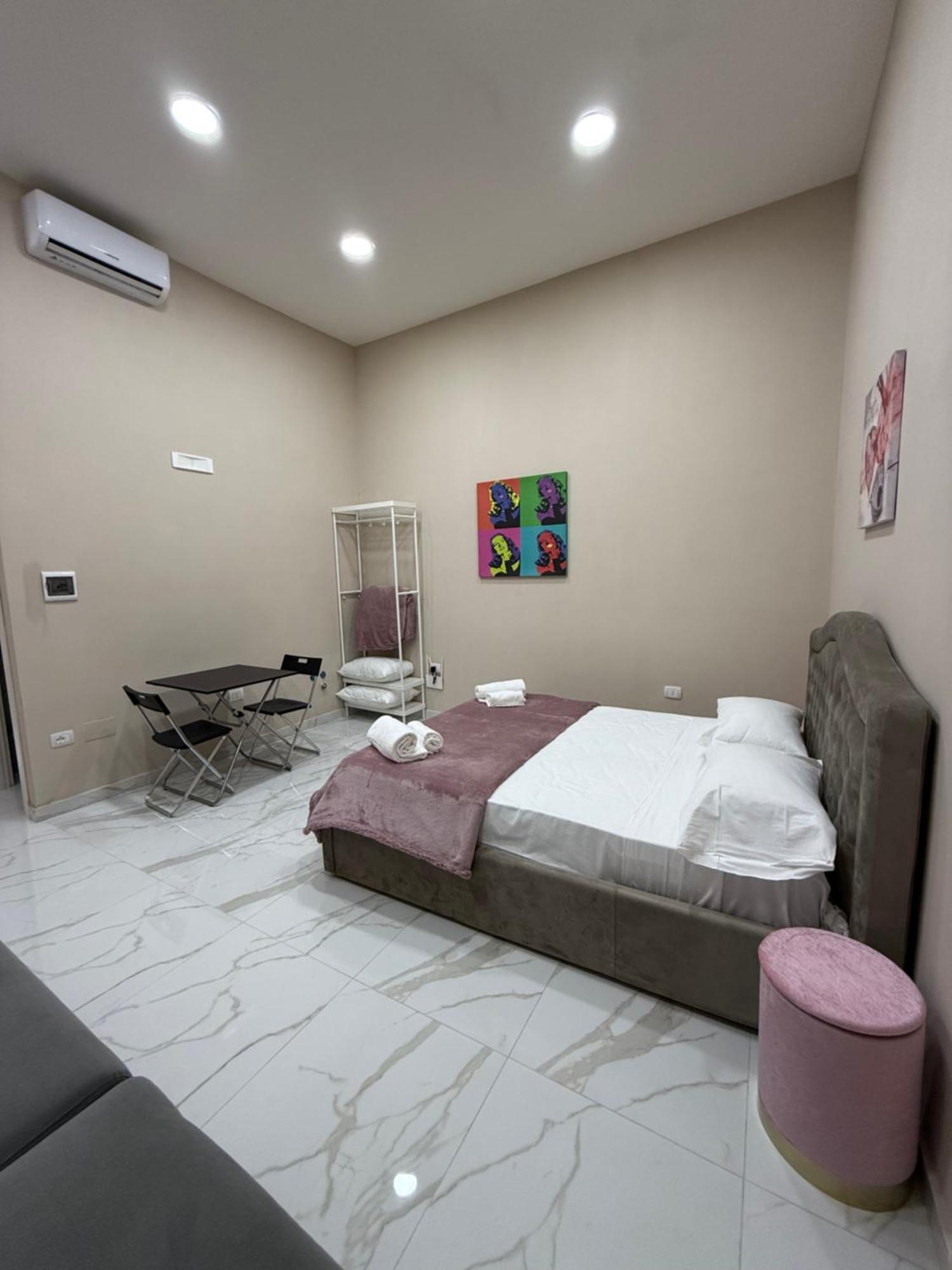 Valentino Caracciolo 105 Apartment Napoli Ngoại thất bức ảnh