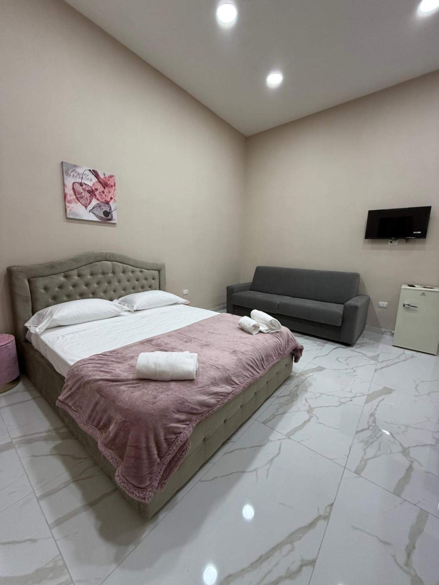 Valentino Caracciolo 105 Apartment Napoli Ngoại thất bức ảnh
