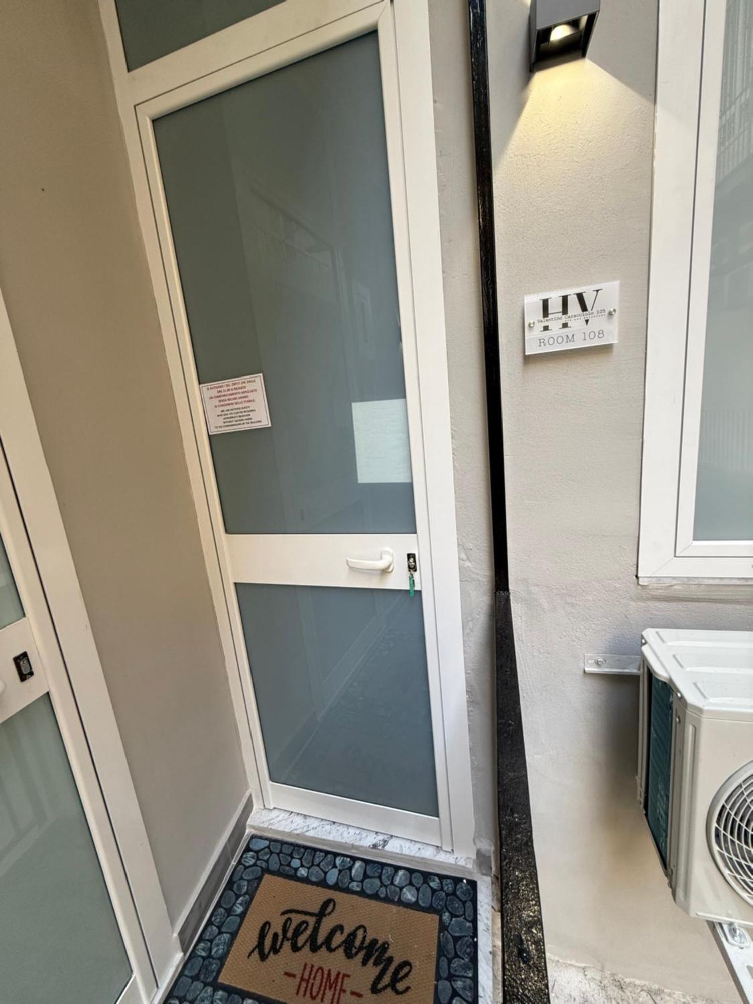 Valentino Caracciolo 105 Apartment Napoli Ngoại thất bức ảnh